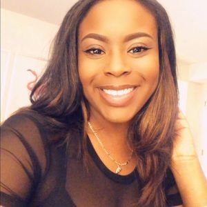 Meet your Posher, Nona